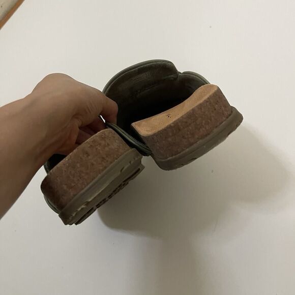 Vionic Joyful Georgie Slip On Leather Chain Mule in Army Green Size 7 - Picture 6 of 7